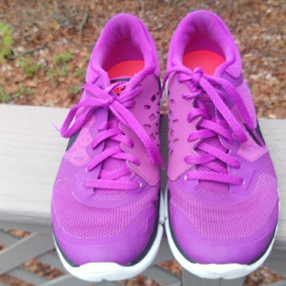 Nike Shoes - Nike Flex